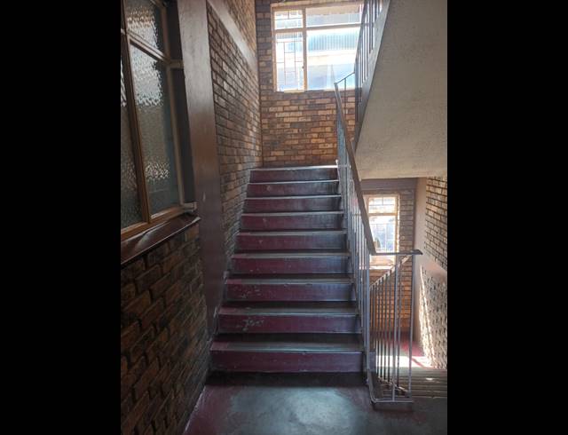 1 BEDROOM APARTMENT FOR SALE IN PRETORIA WEST